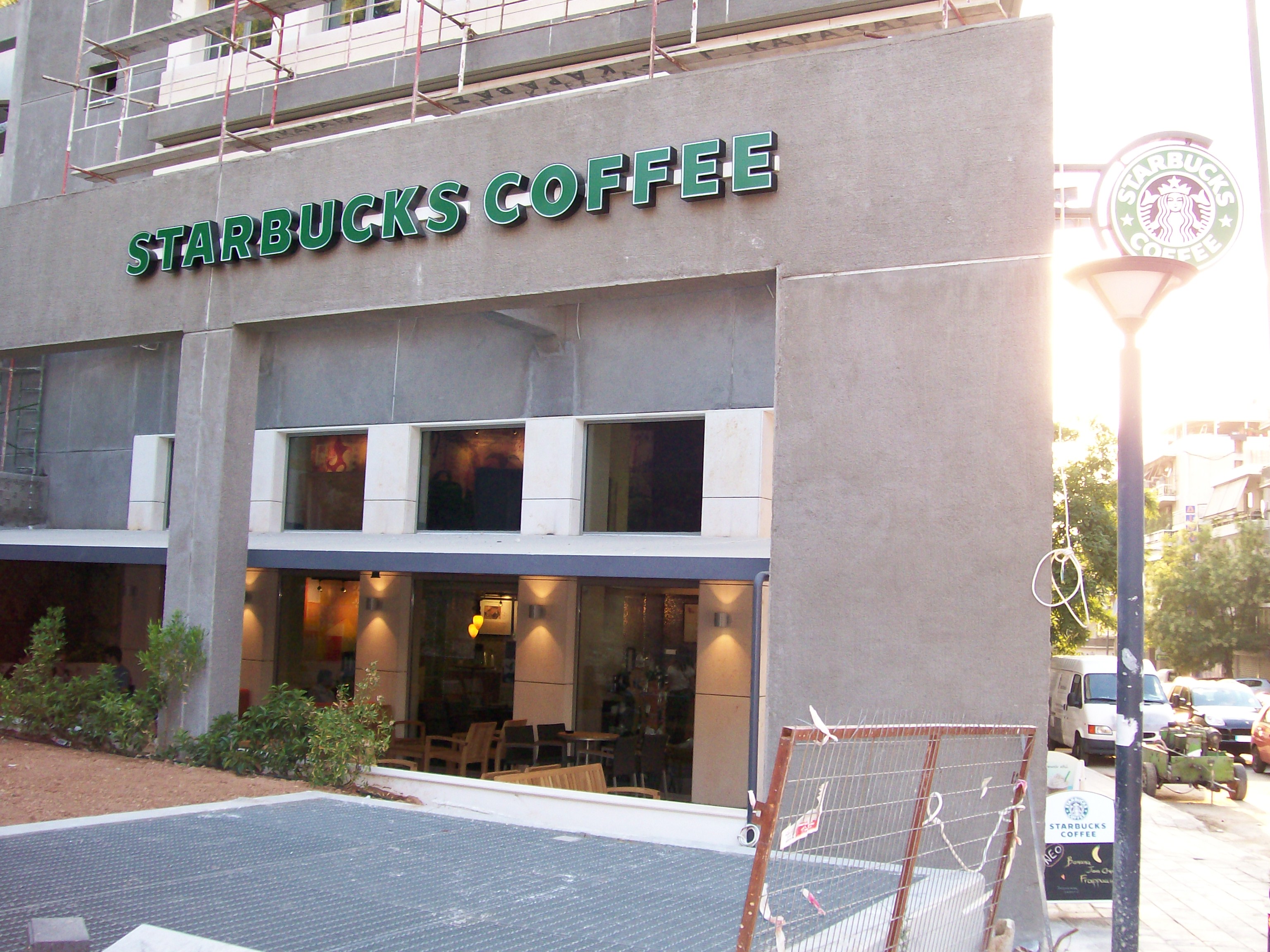 Starbucks apre in Italia